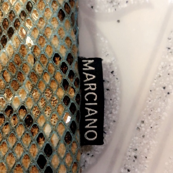 Purse - Picture 2 of 3